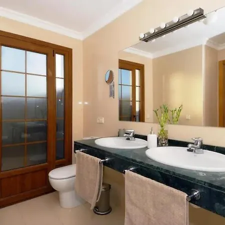 Villa Girasol With Hot Tub *