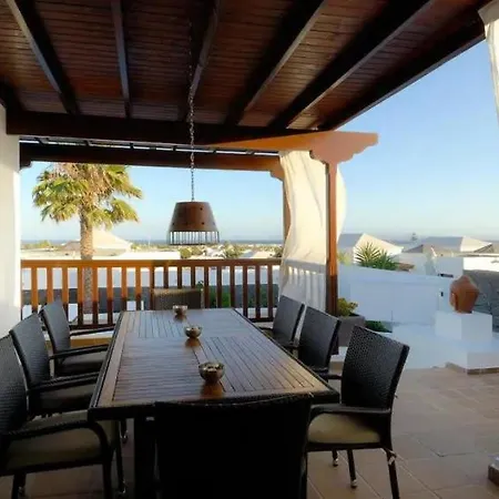 Girasol With Hot Tub * Playa Blanca (Lanzarote)